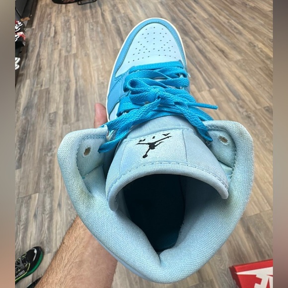 Nike Air Jordan 1 Mid Ice Blue - Picture 3 of 6